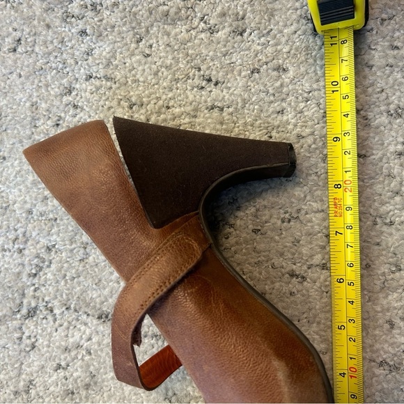 Tsubo amazing distressed leather slingback heels 7.5 very good condition - Picture 10 of 13